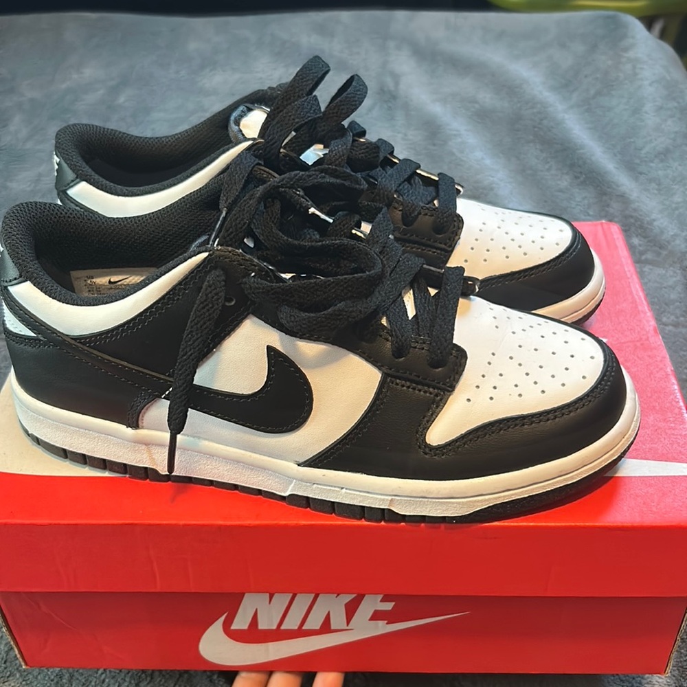 Nike Dunks Low (Pandas)